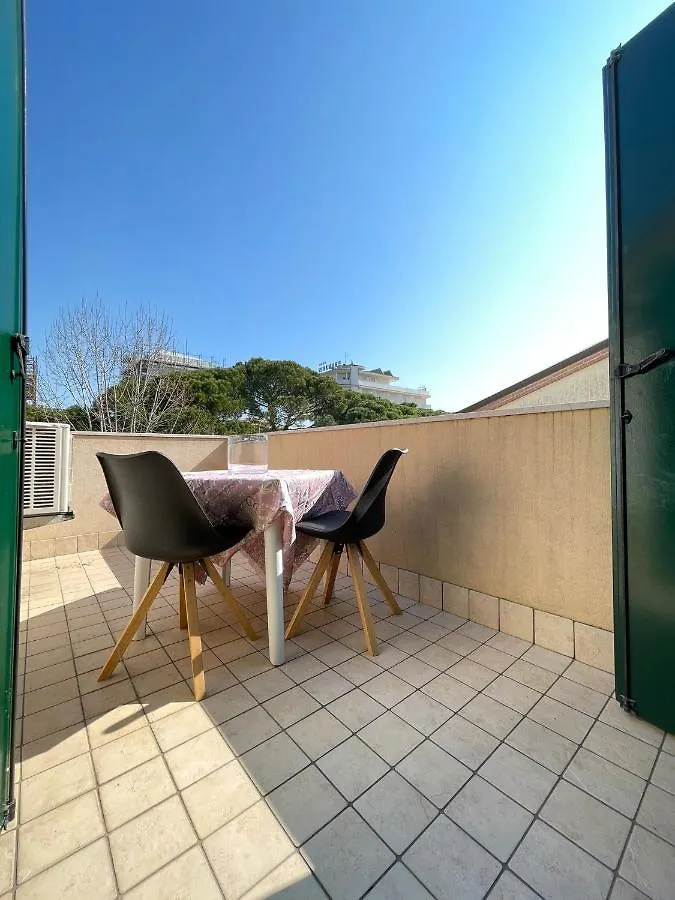 ليدو دي يسولو Villa Luma - Walterigato Apartments Solo Per Famiglie شقة فندقية ليدو دي يسولو